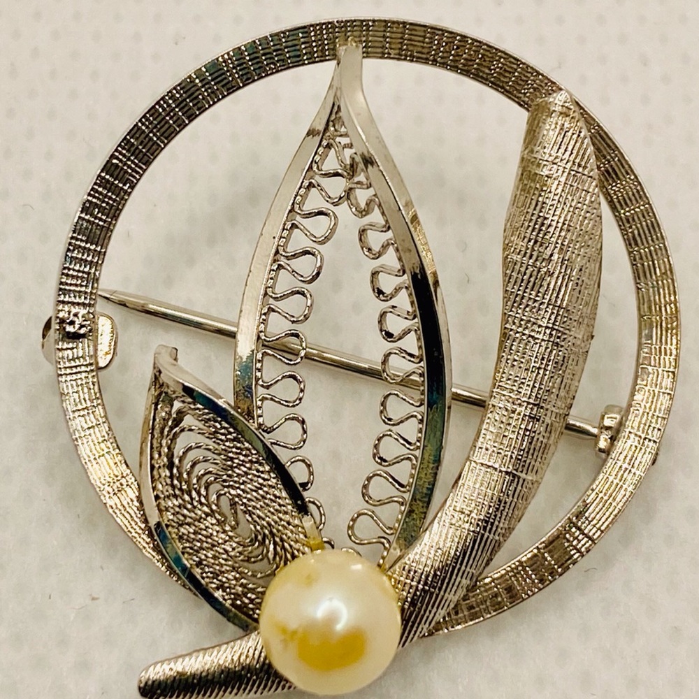 Van Lou Sterling Brooch